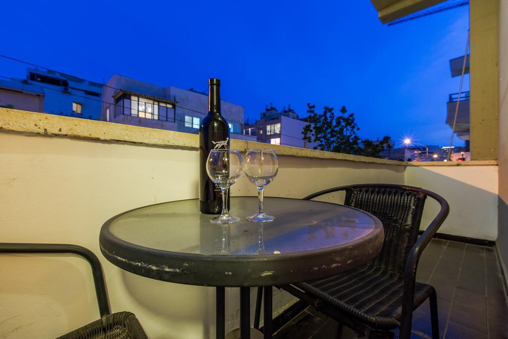 Sunset Beach Apartments 텔아비브 외부 사진