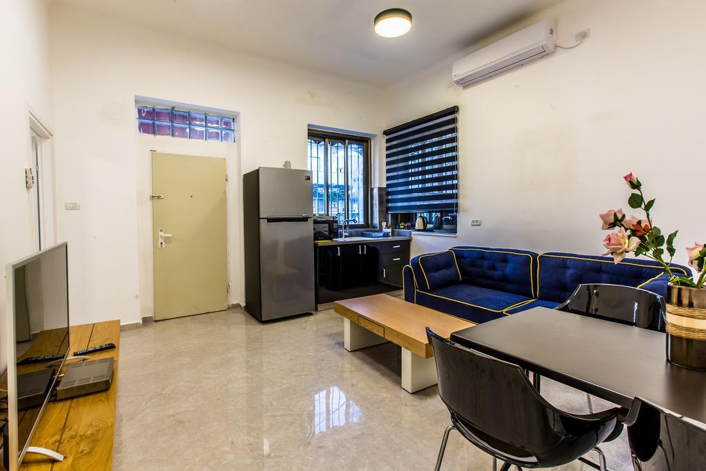 Sunset Beach Apartments 텔아비브 외부 사진