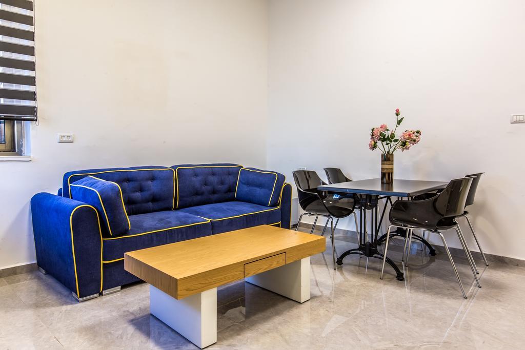 Sunset Beach Apartments 텔아비브 외부 사진