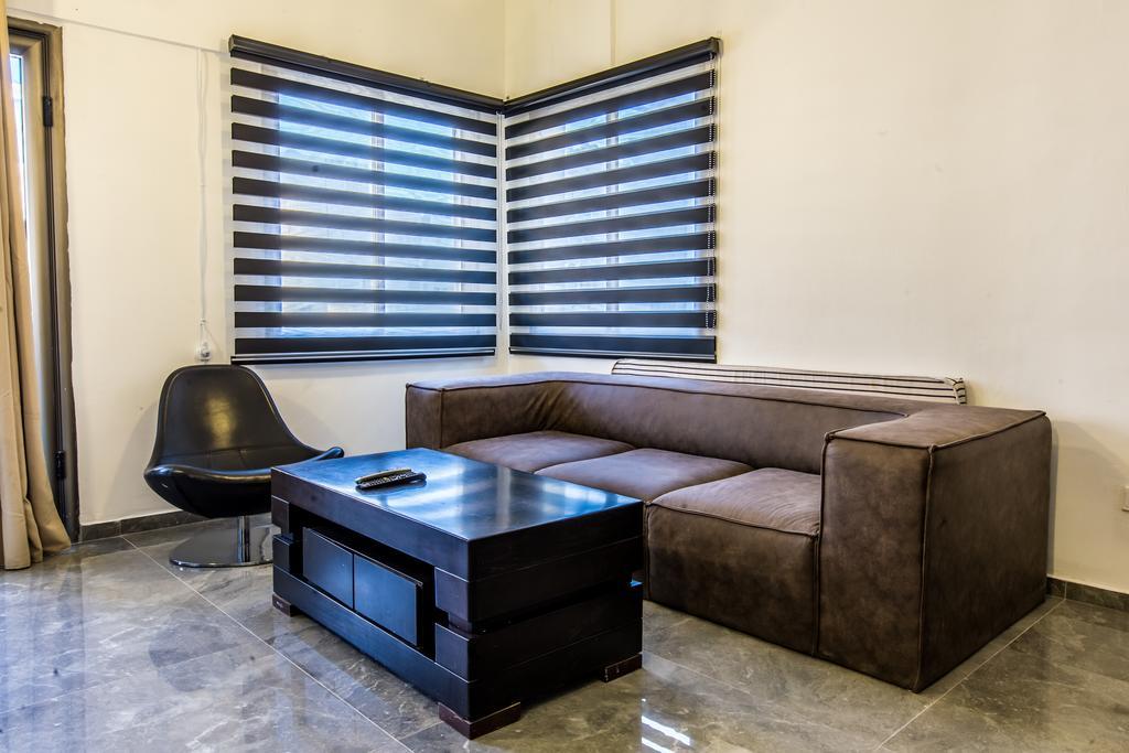Sunset Beach Apartments 텔아비브 외부 사진