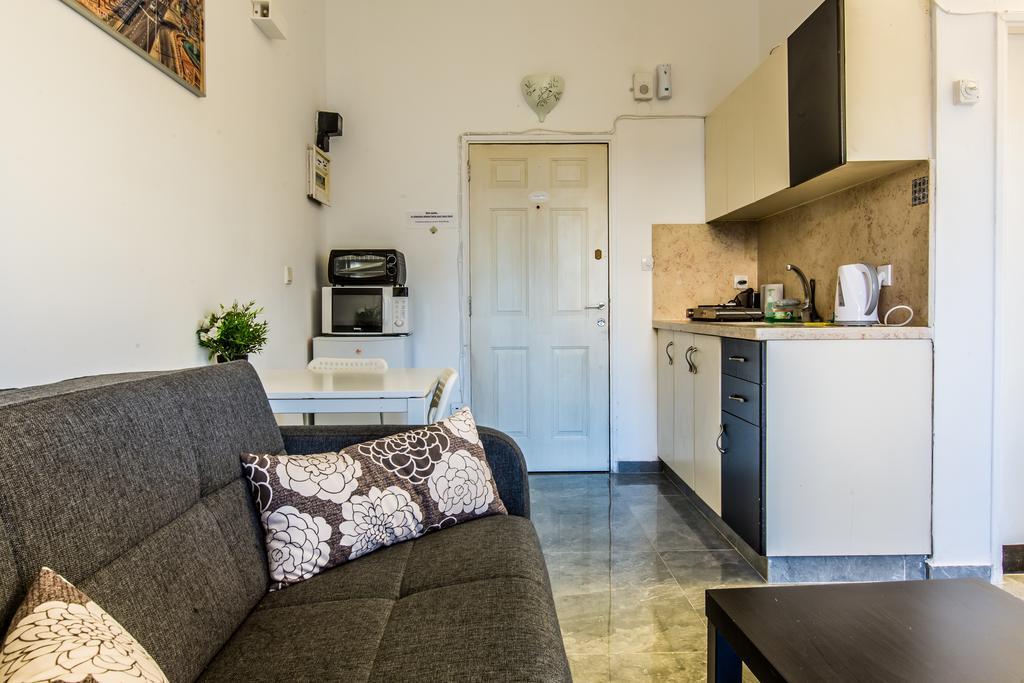 Sunset Beach Apartments 텔아비브 외부 사진