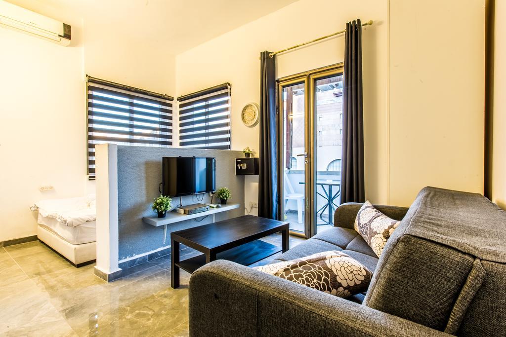 Sunset Beach Apartments 텔아비브 외부 사진